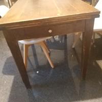 Tavolo rustico allungabile
