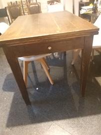 Tavolo rustico allungabile