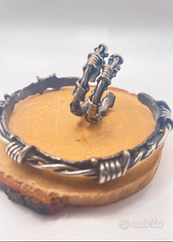 Anello e bracciale filo spinato