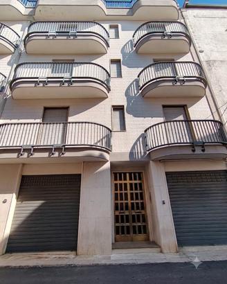 APPARTAMENTI, GARAGE E TAVERNETTA