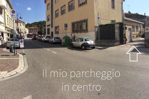 Centralissimo posto auto
