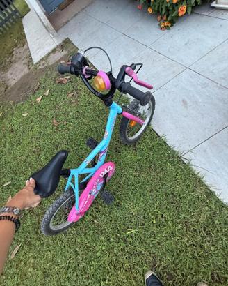 Bici B'Twin bambina 14" rosa e azzurra