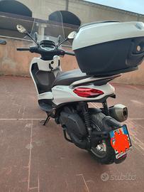 Beverly 300 anno 2023