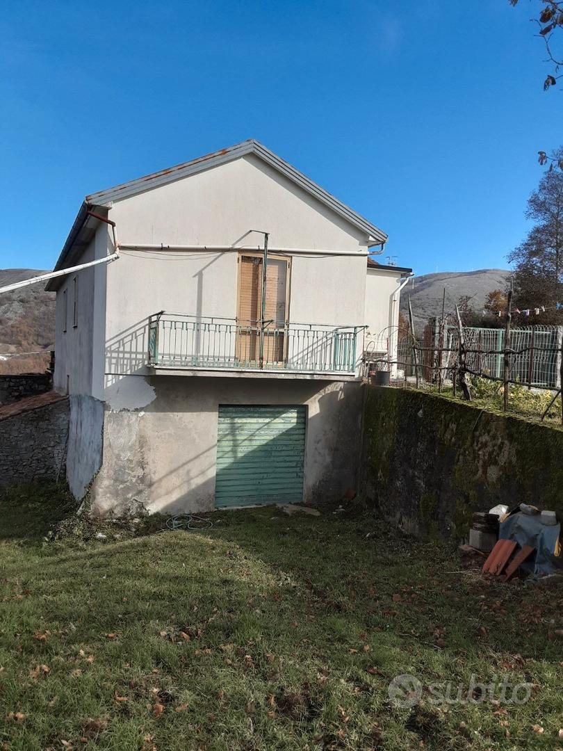 Casa in campagna più terreno e bosco - Vista 3