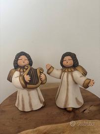 Chiara e Stella presepe Giubileo Thun