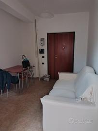 Bilocale arredato viale Crotone