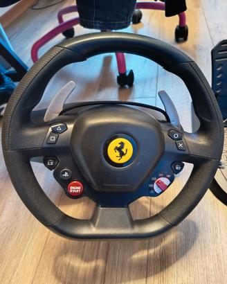 Volante Thrustmaster Ferrari per PlayStation