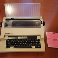 Macchina da scrivere olivetti