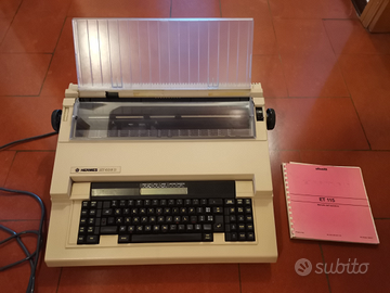 Macchina da scrivere olivetti