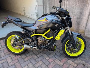 YAMAHA MT-07 anno 2017