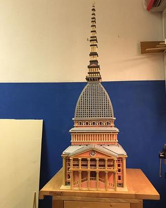 mole antonelliana fatta al traforo