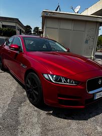 Jaguar Xe 2.0 awd 180cv