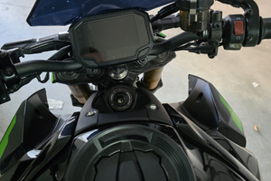 Moto Kawaasaki Z900 SE