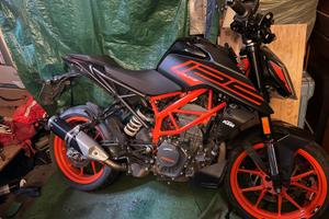 Ktm Duke 125 per pezzi di ricambio
