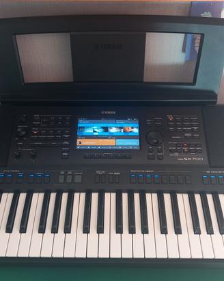 Yamaha psr sx700
