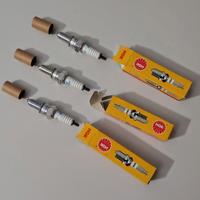 Set di 3 candele nuove NGK CR9EK (Cod. 4548)