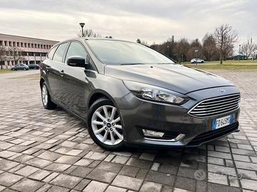 Ford Focus SW automatica 1.5 tdci120cv