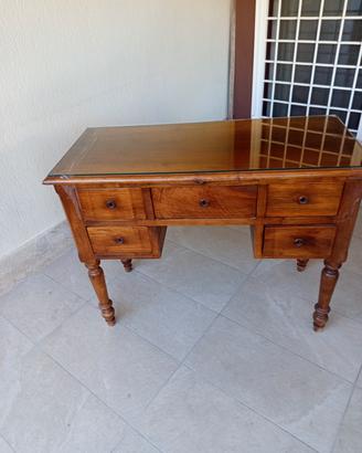 piccola scrivania stile 800