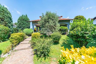 VILLA SINGOLA A RESCALDINA