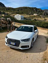 AUDI A4 AVANT  S-LINE