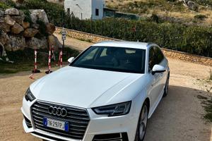AUDI A4 AVANT  S-LINE