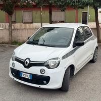 TWINGO