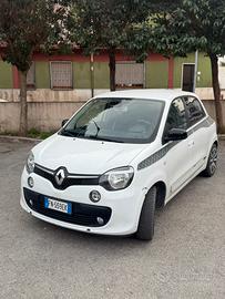TWINGO
