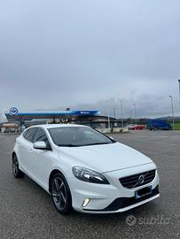 Volvo v40 D2 120 cv