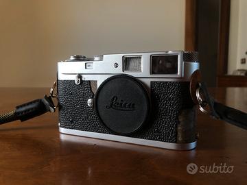 Leica M1