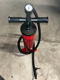 Pompa a mano per aria compressa