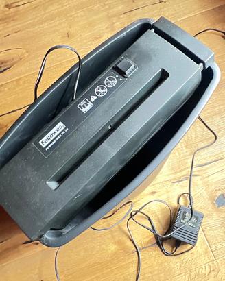 Tranciadocumenti da ufficio