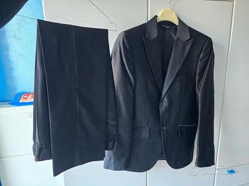 vestito elegante per il ragazzo 