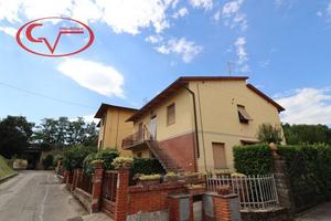 Appartamento di 113 m² con 5 locali e box auto dop