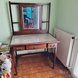 Mobiletto a specchiera 