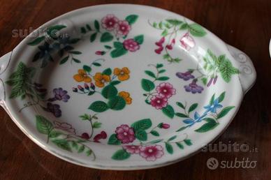 Vassoio e zuccheriera in porcellana