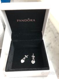 Pandora orecchini a cuore con scatola