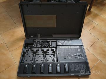 Pedaliera multieffetto Boss ME-X