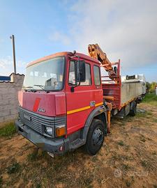 Iveco 145-17 Con Gru