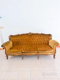 Antico Divano Chesterfield color oro inizio '900