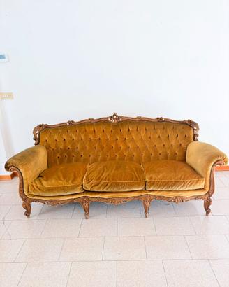 Antico Divano Chesterfield color oro inizio '900