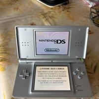 Nintendo ds lite grigio con cartuccia +32 giochi