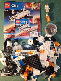 LEGO 60226 Mars Research Shuttle city