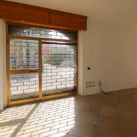 NEGOZIO A PONTIROLO NUOVO