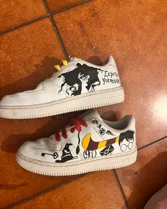 Scarpe Harry  Potter  personalizzate dipinte a man