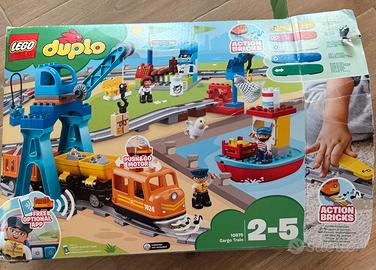 LEGO DUPLO 10875 il grande treno merci + 24 binari