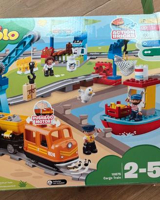 LEGO DUPLO 10875 il grande treno merci + 24 binari