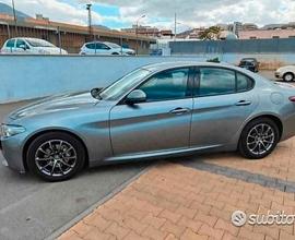 Alfa Romeo Giulia 2.2 TD 160 CV AT8