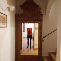 Armadio a specchio in legno