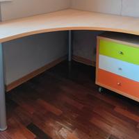 Scrivania angolare 130cm angolare con cassettiera
