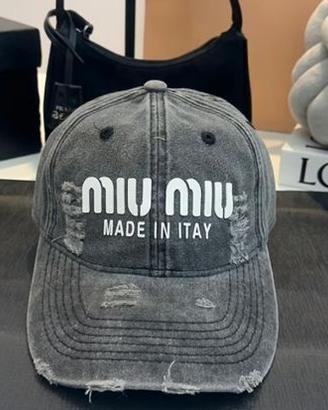 miumiu  grigio cappello